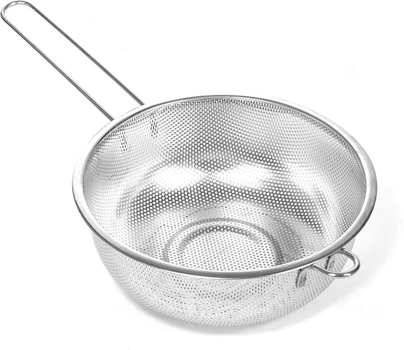 KASTWAVE Strainer with Long Handle, Round Kitchen Strainer, Mesh Strainer Pot, Strainer Skimmer in Stainless Steel, Easy to Clean, Rust Resistant, Sieve for Food, Tea, Rice, Oil, Noodles, Fruits and Vegetables - Image 1