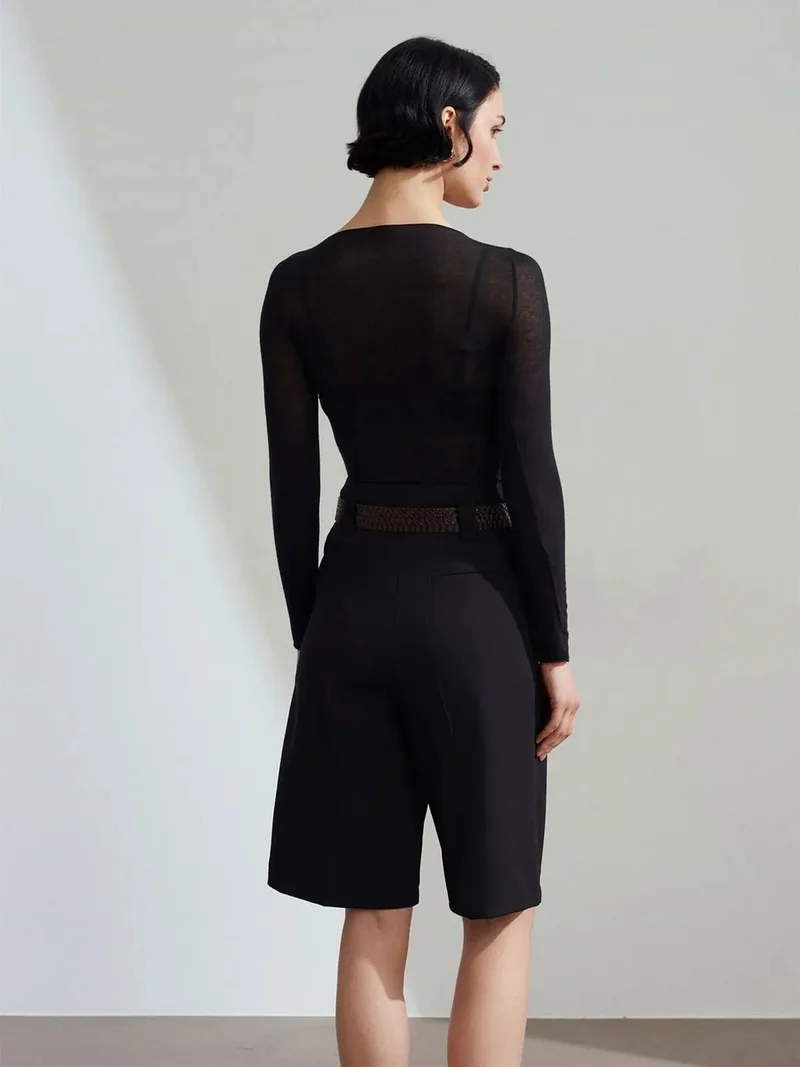 ديلفين Dilvin High-Waist Belted Wide-Leg Tailored Shorts
