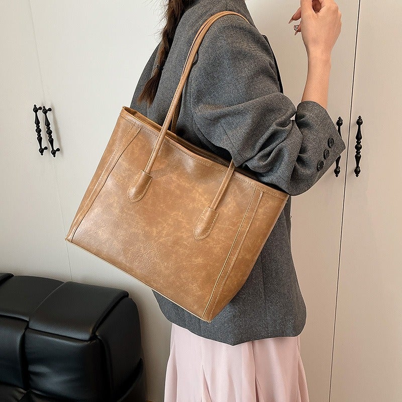 Korean‑style vintage large‑capacity women’s bag, 2026 spring new‑arrival tote, Korean‑fashionable shoulder commuter bag. - Image 4