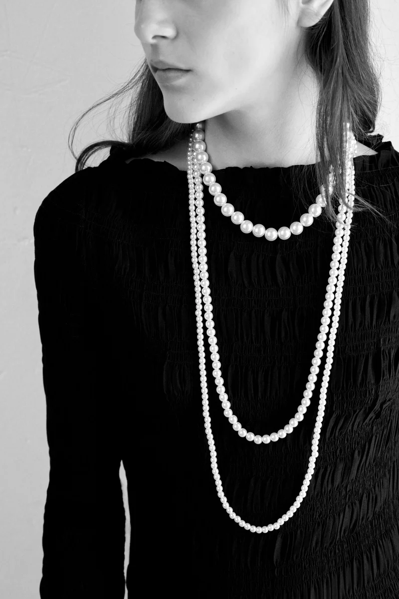 H&M Three-strand beaded necklace