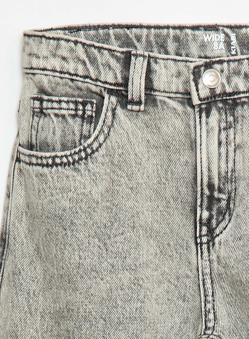 Kiabi Destroyed denim trousers - Image 3