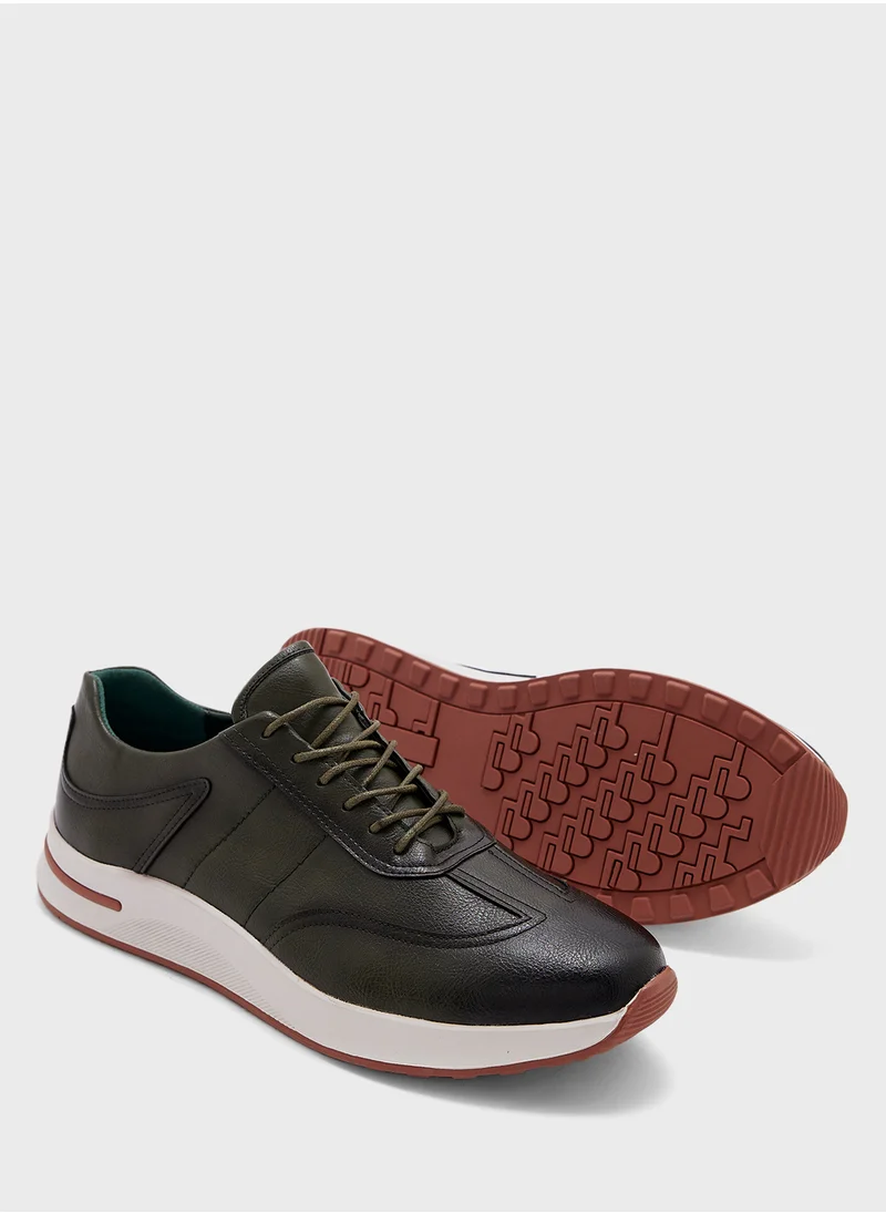 روبرت وود Smart Sneakers
