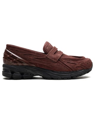 New Balance 1906L "Rich Oak" Slip-On Sneakers – Chestnut Brown with Moc Stitching & Chunky Sole - pzsku/Z0B5A0DDB7D07F0EA5BAFZ/45/1750036482/cbe47f26-f478-4c1c-9daf-dd1981ff760d