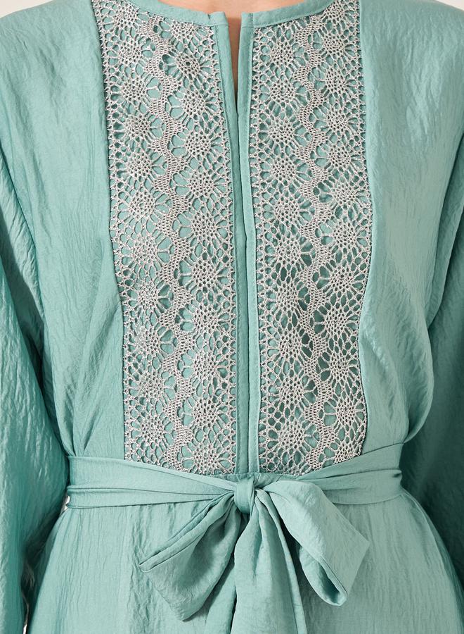 Styli Satin Lace Insert Notch Neck Jalabyia  - Image 4