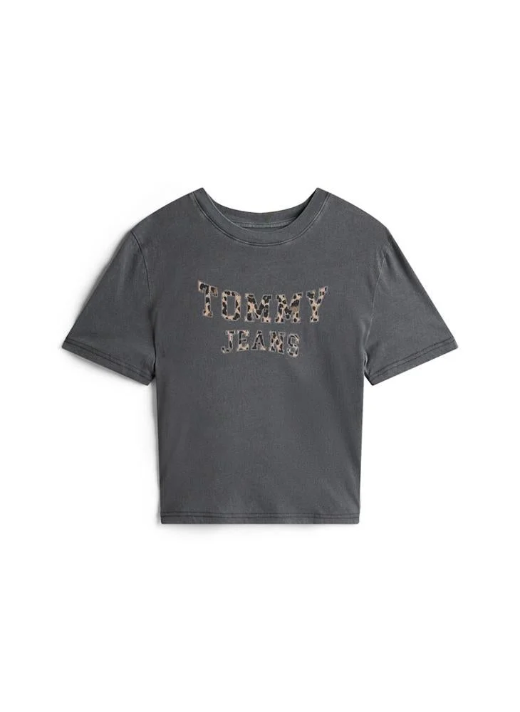 TOMMY JEANS  Graphic Crew Neck T-Shirt for Women | Best Price UAE