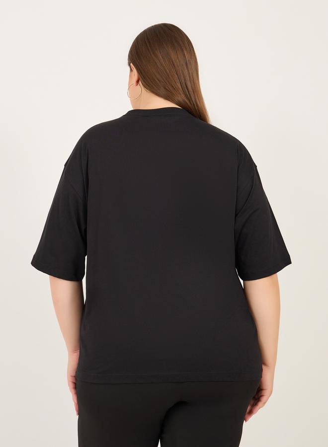 Styli Plus Size Slogan Print Round Neck Oversized T-Shirt  - Image 4