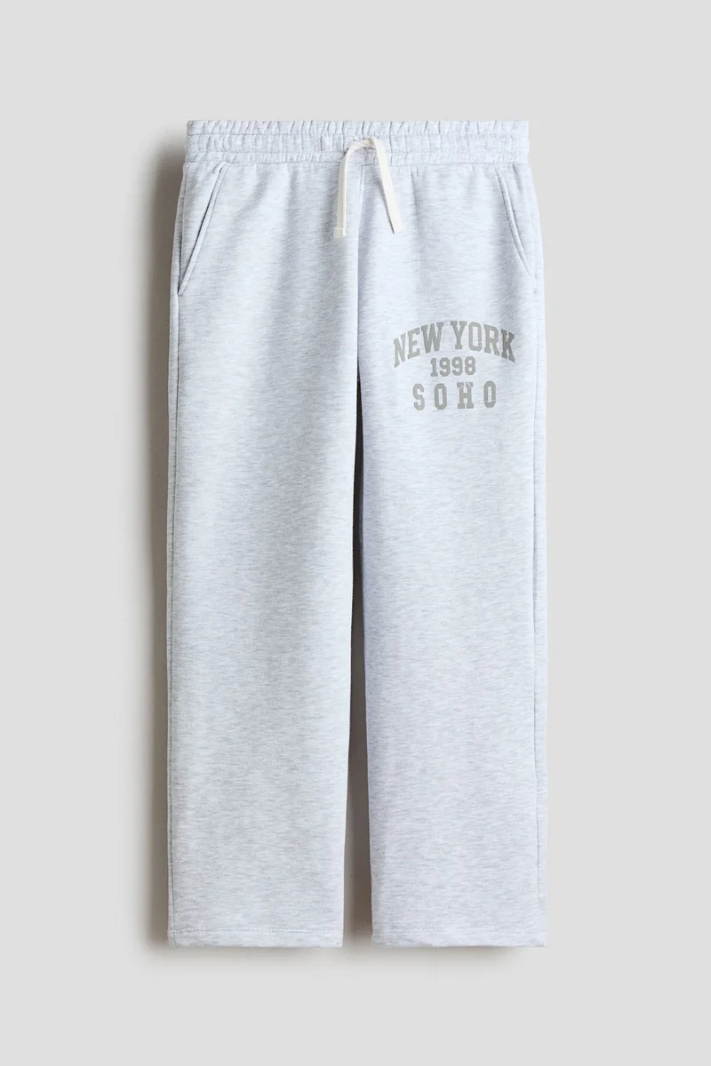 اتش اند ام بنطلون رياضي مزين بطبعة