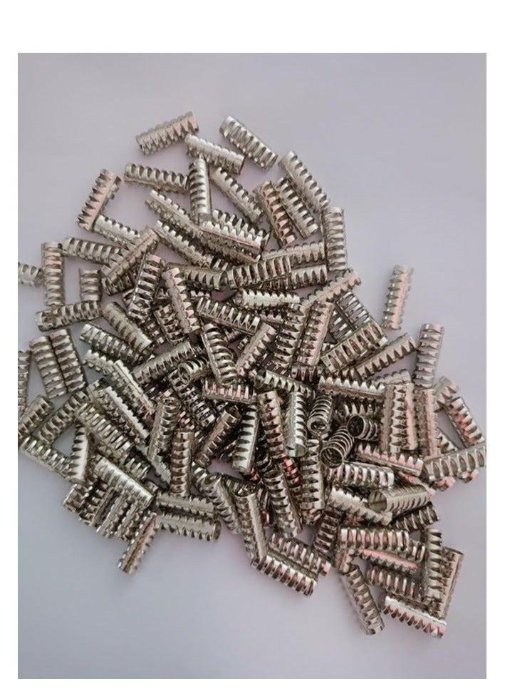 MySouq-Store 30 قطعة أغطية نهاية لأربطة الأحذية والأربطة والخيوط العريضة، أقفال سلك زنبركية، سدادة نهاية بلاستيكية، مثبت تبديل بفتحتين مزدوجتين، نهاية حبل لأربطة السحب، وأربطة الأحذية، والخيام، وروابط التثبيت، لون فضي - Image 4