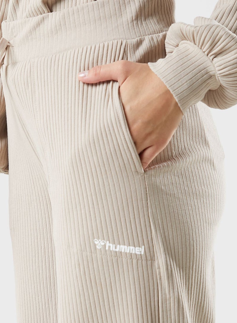 Hummel Mt Frieda Sweatpants - Image 3