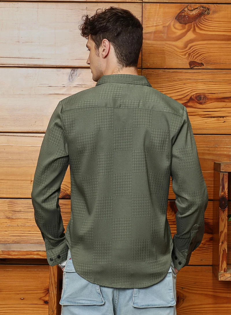 Campus Sutra Men's Olive Green Houndstooth-Tactile Shirt