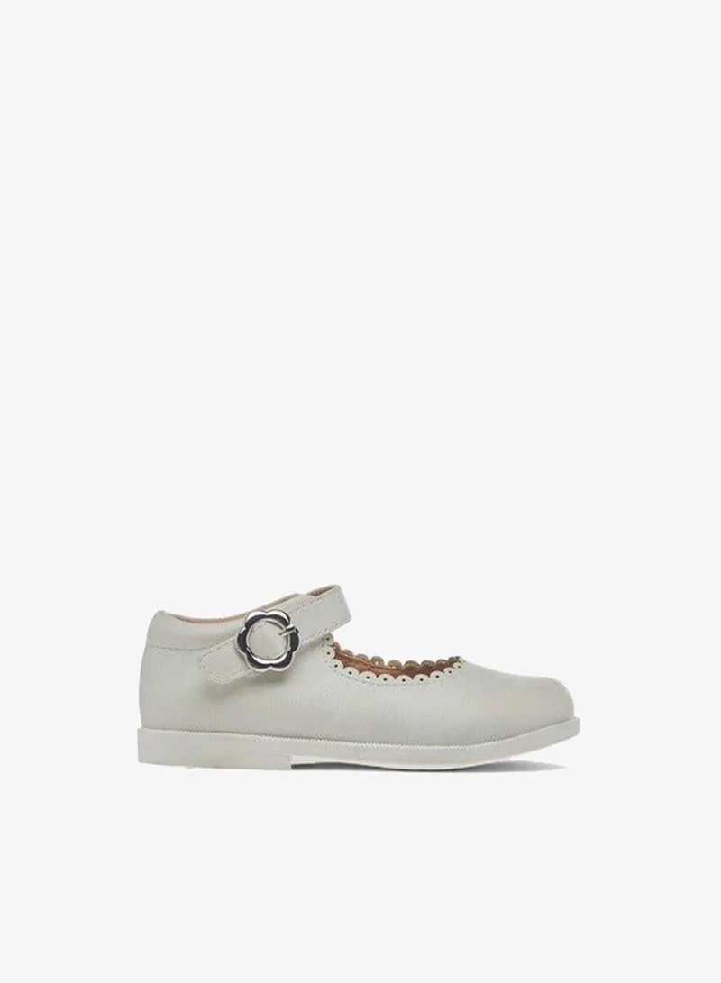 Barefeet Girls Scallop Detail Mary Jane Shoes with Hook and Loop Closure