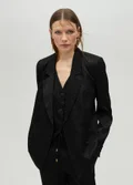Lola Casademunt Black
