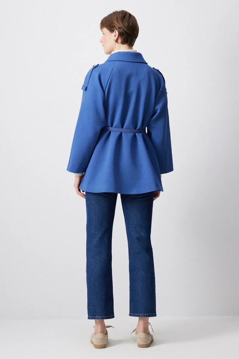 توتشي Gold Button Detailed Belted Jacket