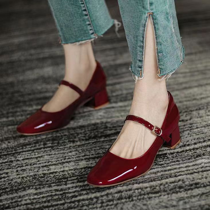 Large Size Mary Jane Shoes, Popular Style, Thick Heel, Retro Square Toe Women'S Shoes, Fashionable Temperament, Medium Heel, Simple Shoes - Image 3