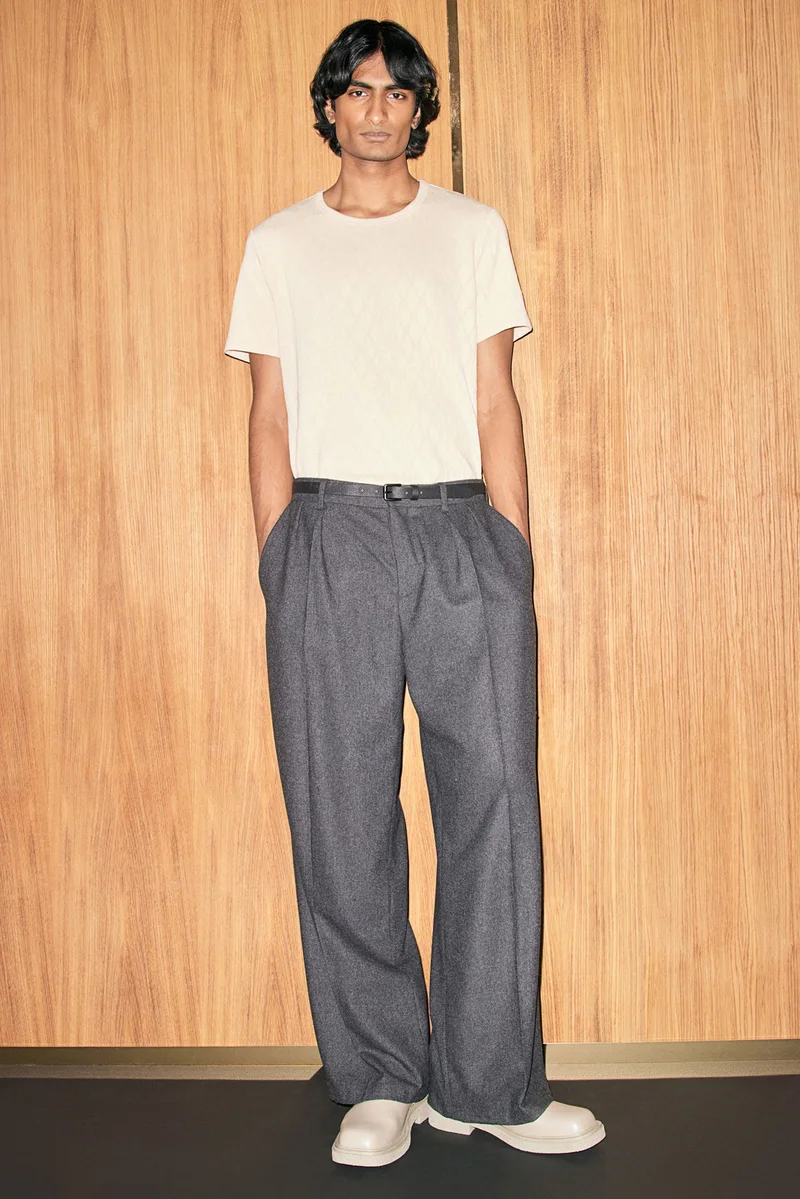 اتش اند ام Slim Fit Textured T-Shirt