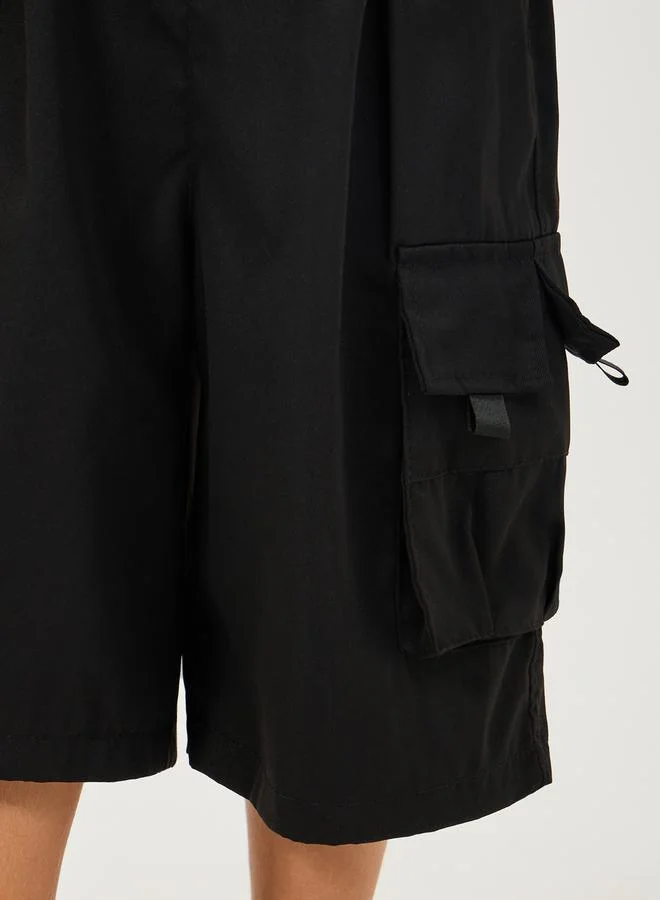 Styli Solid Cargo Loose Fit Shorts