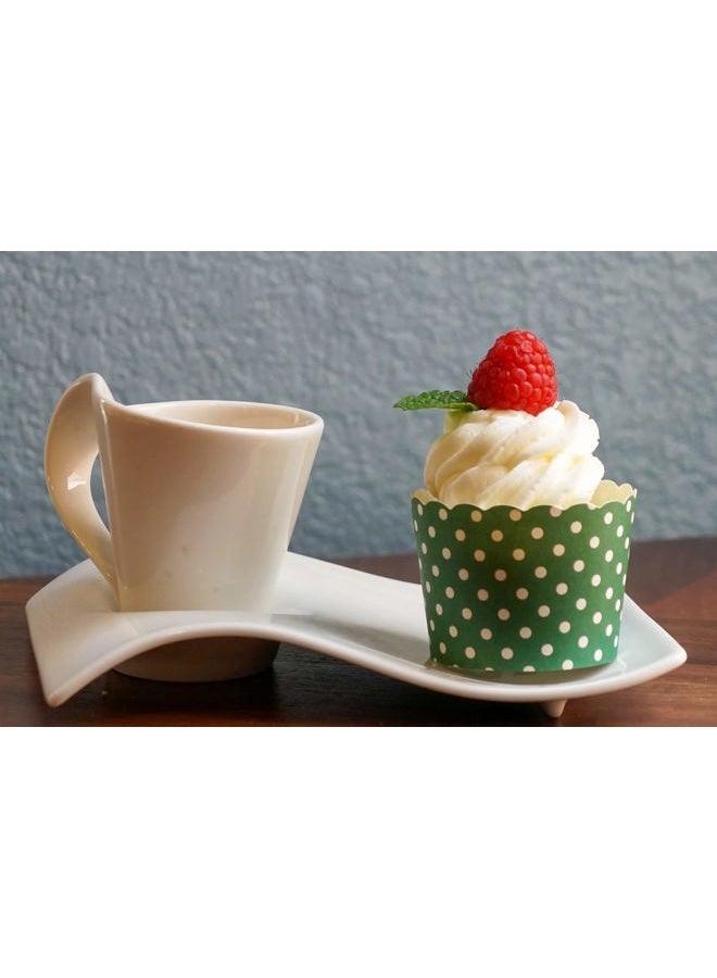BAKE-IN-CUP 50-Pack Paper Baking Cups, Greaseproof Disposable Cupcake Liners (Large, Green Polka Dots) - Image 3