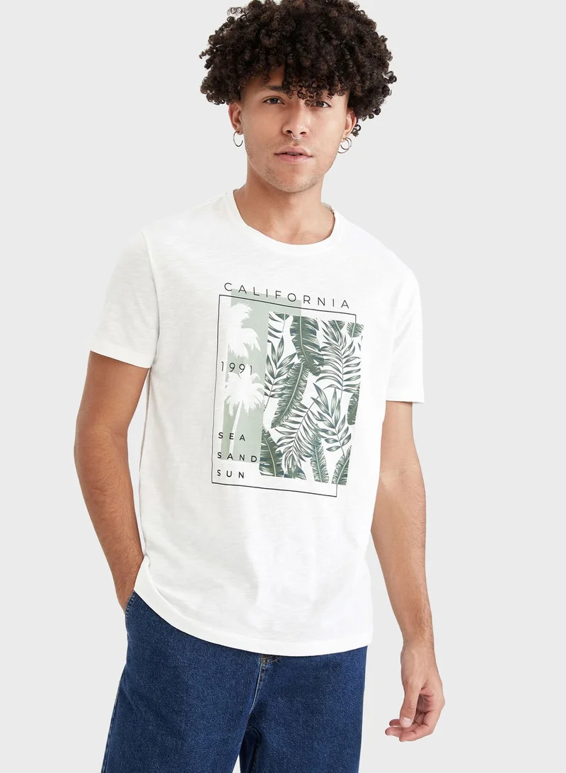 DeFacto Graphic Crew Neck T-Shirt