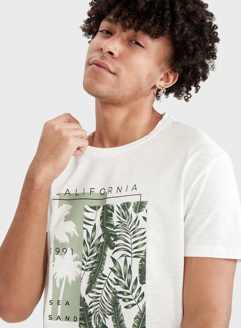 DeFacto Graphic Crew Neck T-Shirt