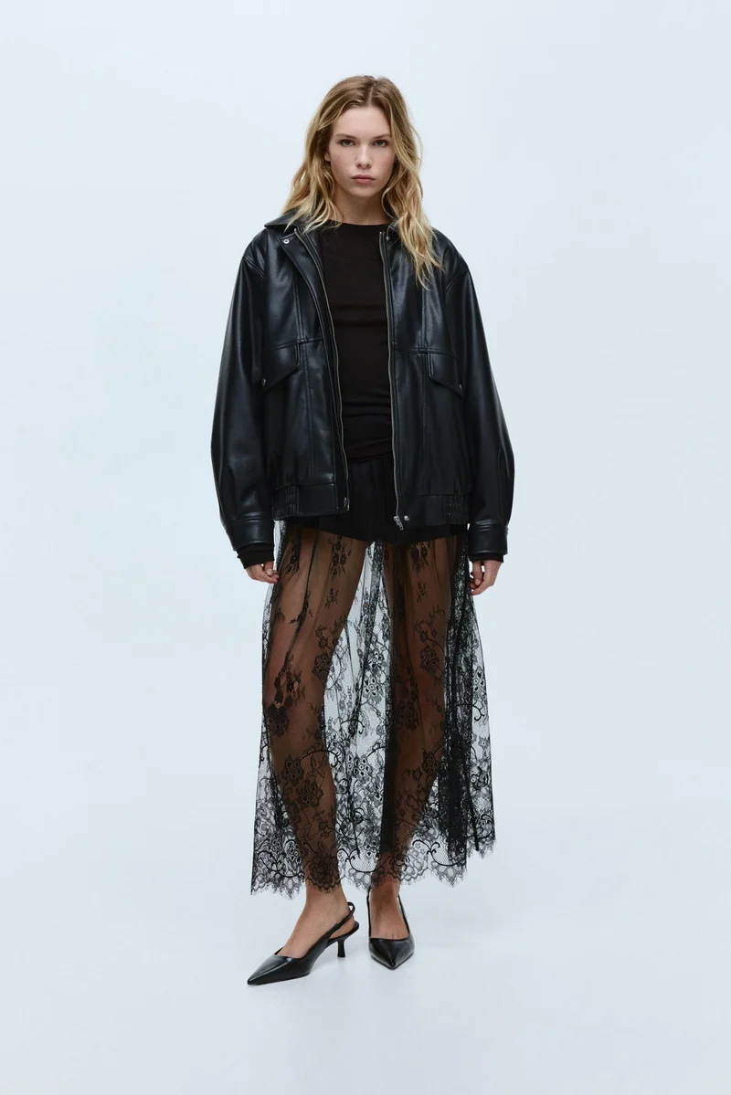 اتش اند ام تنورة من الدانتيل