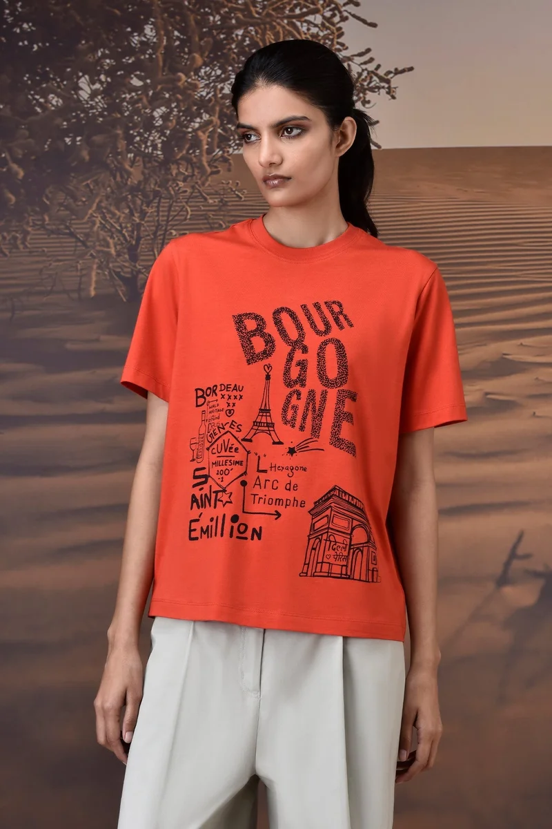 Genes Lecoanet Hemant تيشيرت قطن جيرسيه بطبعة فرنسية - أحمر الخشخاش