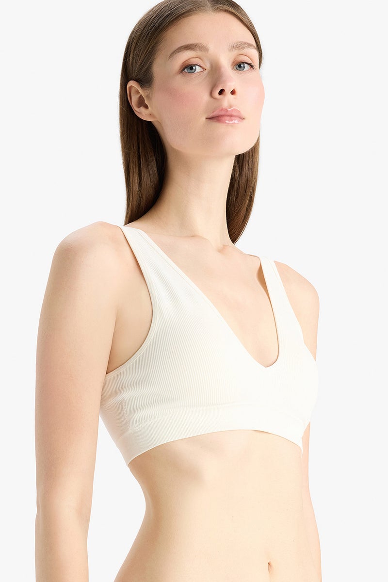 DeFacto Woman Fall in Love Removable Padded Seamles Bra - Image 2