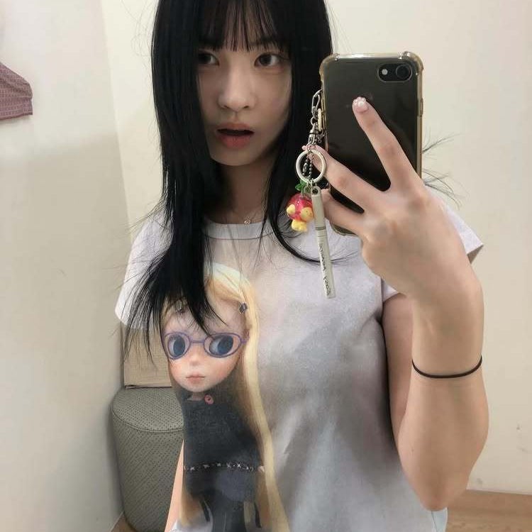 Women's Cartoon Print T-Shirt - Image 4