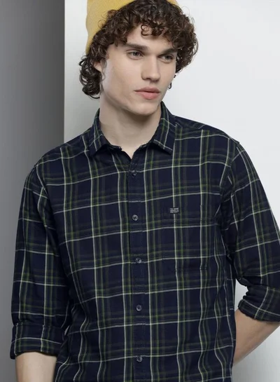 شركة المرآب الهندية Men Slim Fit Checkered Full Sleeves Spread Collar Casual Shirt