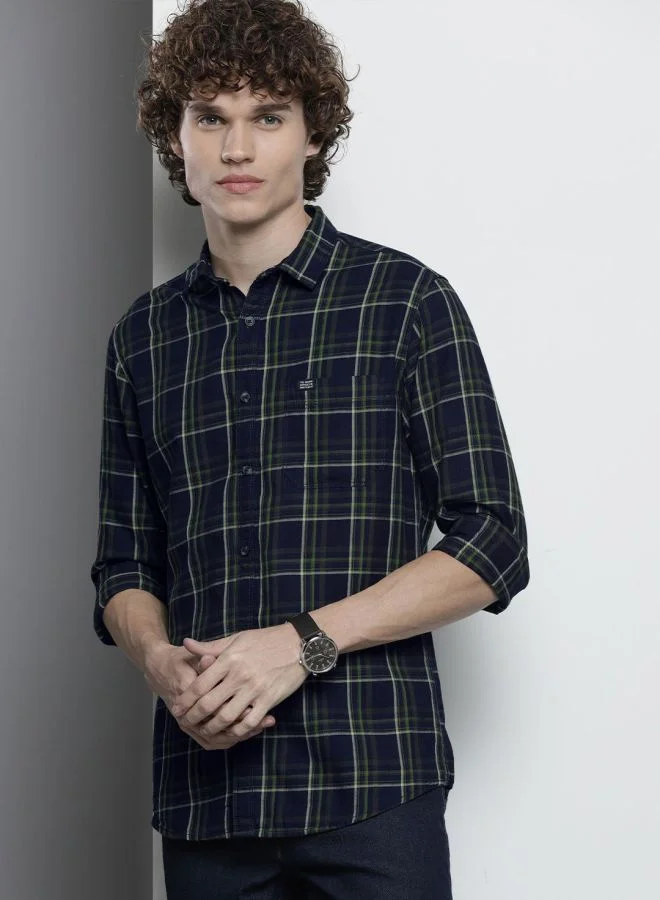 The Indian Garage Co Men Slim Fit Checkered Full Sleeves Spread Collar Casual Shirt