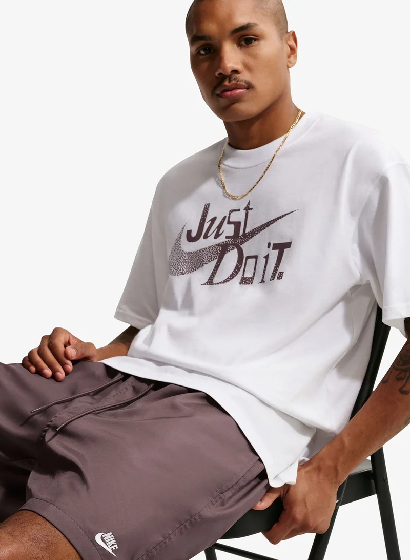 Nike WHITE Nsw Loose Fit Just Do It T-Shirt for Men | Best Price UAE