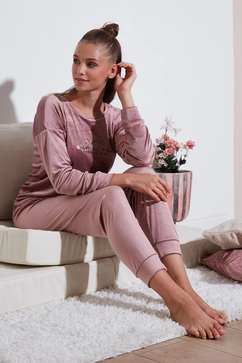 ليلا Standard Fit Crew Neck Pajama Set Women's Pajama Set 6094201
