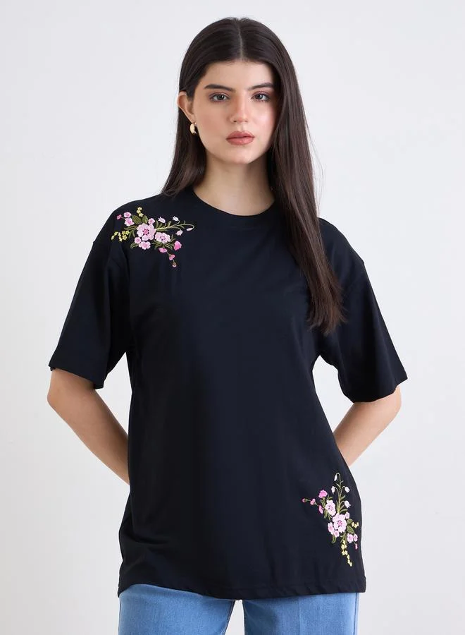 Styli Styli Black Embroidered Panel Oversized T-Shirt