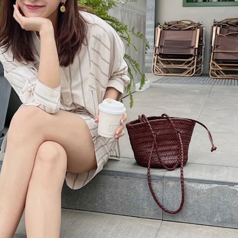 Z Brand Woven Bag Summer Tote Basket Bag French Retro Pu Leather Handmade Woven Bag Bucket Bag - Image 4