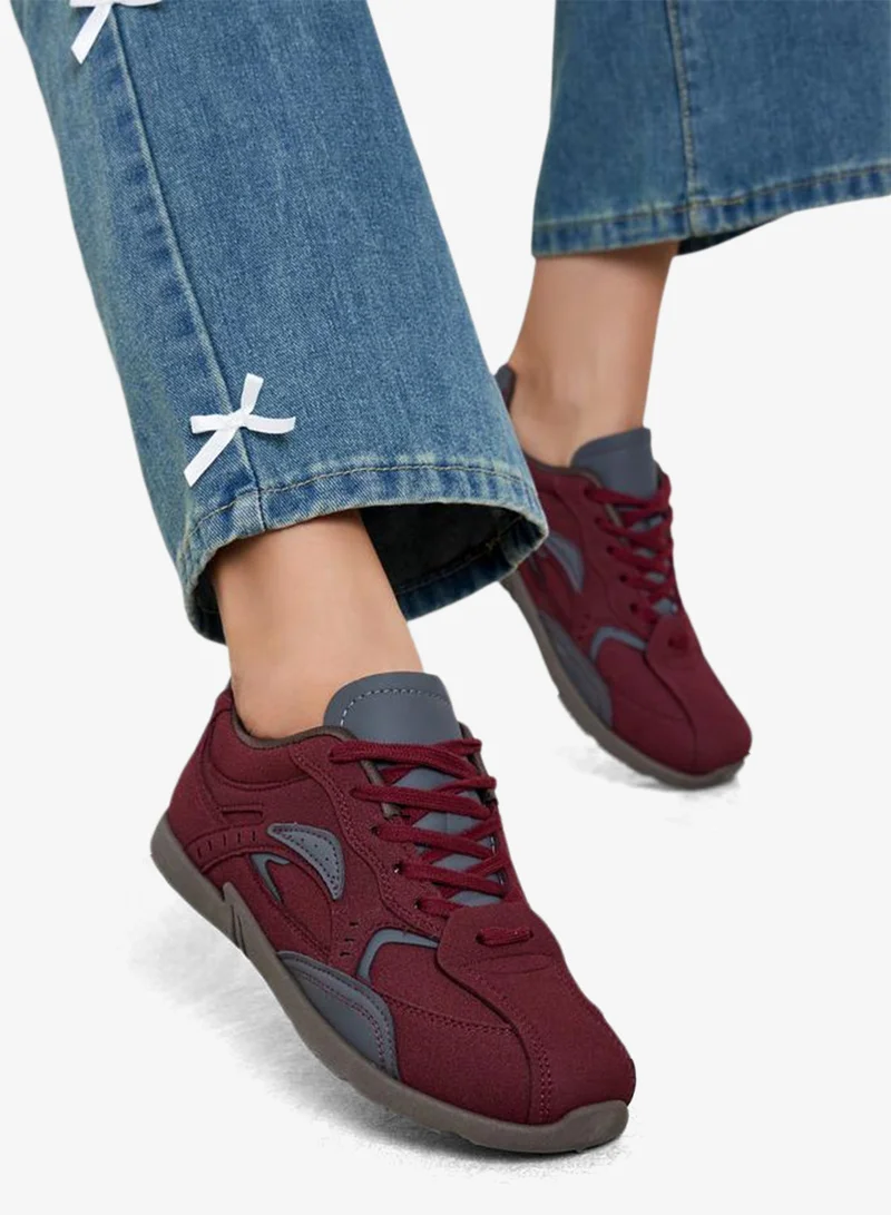 ستايلي اكتيف حذاء سنيكرز بأربطة للإغلاق