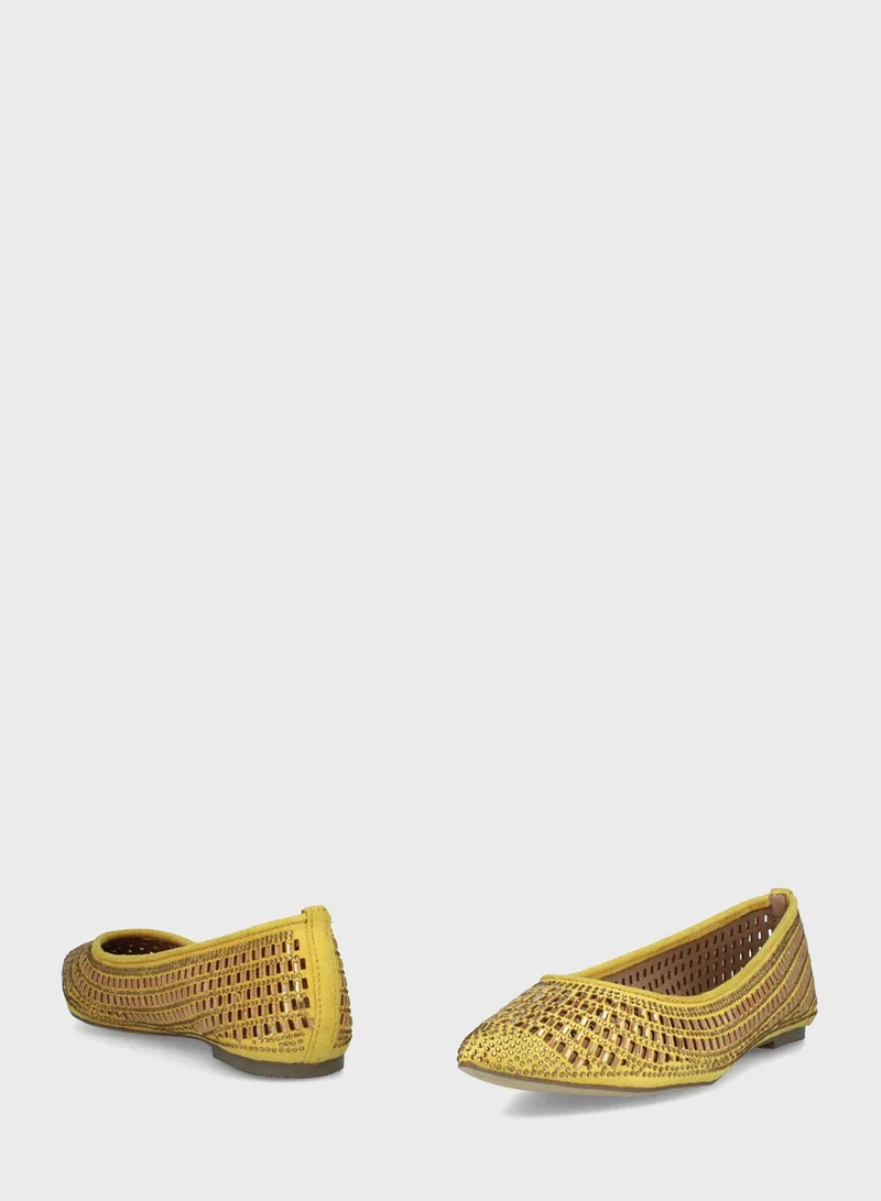 MENBUR Pointed Toe Ballerinas