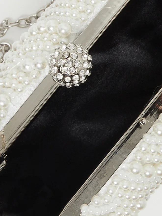 Styli Styli All Over Faux Pearl Embellished Clutch