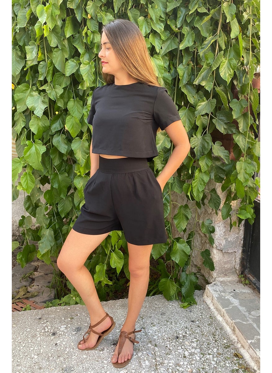 Due Stelle Women's Black Pocket Shorts  - Image 3