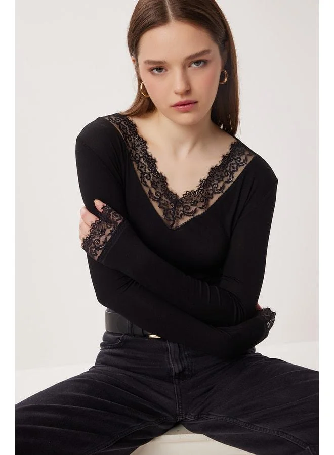 Lovely Istanbul Lace Transparent Viscose Blouse LRN0024 BLACK.