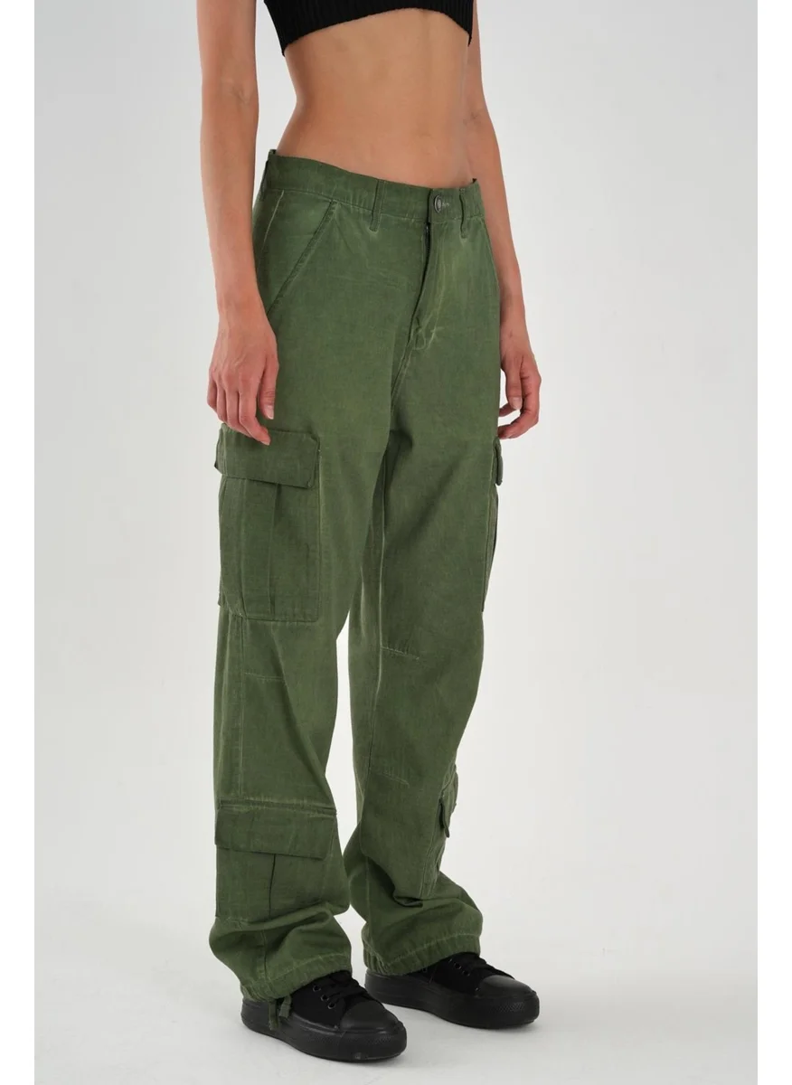 Alexander Gardi Alexandergardi Low Waist Cargo Trousers with Pockets