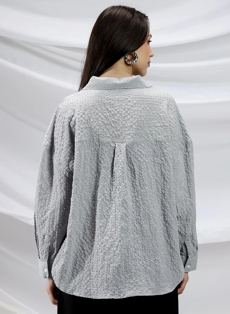Campus Sutra Campus Sutra Women's Moon Grey Cubic-Seersucker Relaxed Shirt For Casual Wear | Spread Collar | Long Cuffed Sleeves | Button Closure | Shirt Crafted With Comfort Fit For Everyday Wear