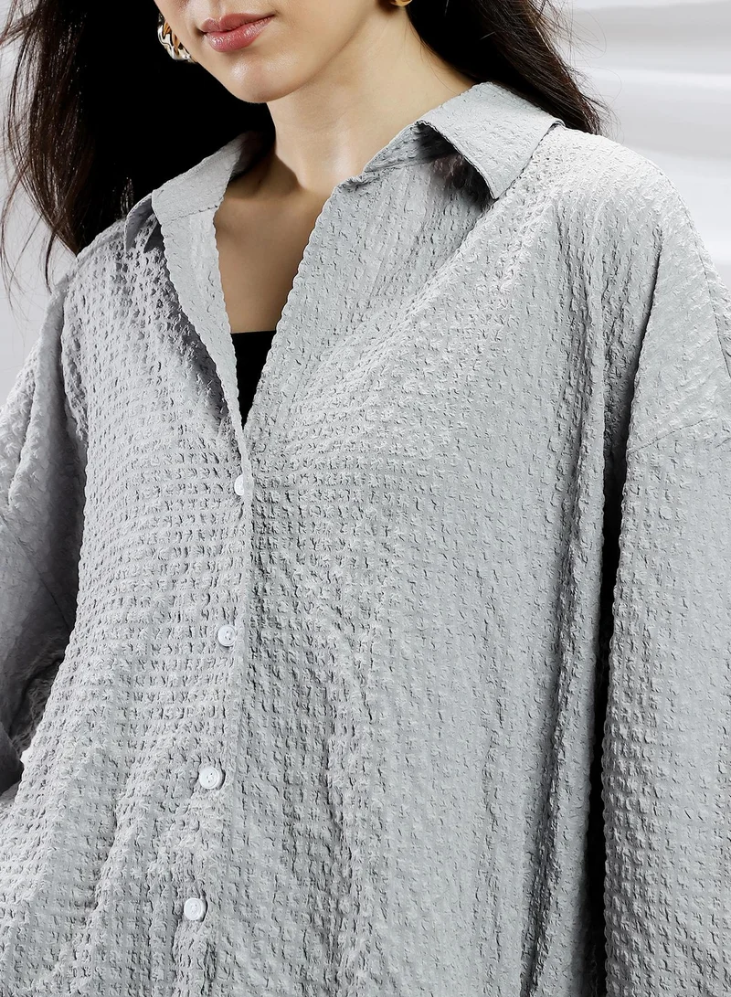 Campus Sutra Campus Sutra Women's Moon Grey Cubic-Seersucker Relaxed Shirt For Casual Wear | Spread Collar | Long Cuffed Sleeves | Button Closure | Shirt Crafted With Comfort Fit For Everyday Wear