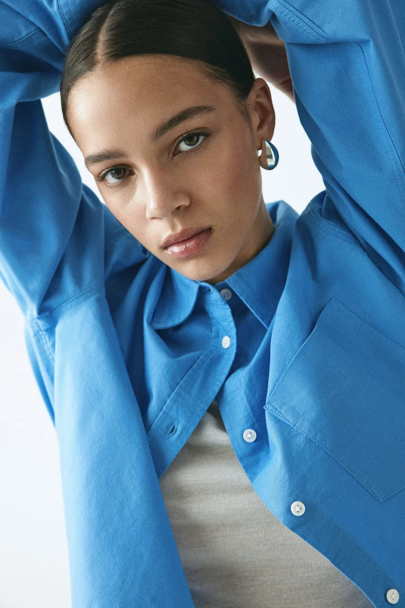 اتش اند ام قميص من البوبلين بقصّة فضفاضة