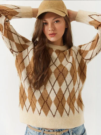 Bianco Lucci LUCCI Baklava Pattern Crew Neck Knitted Sweater