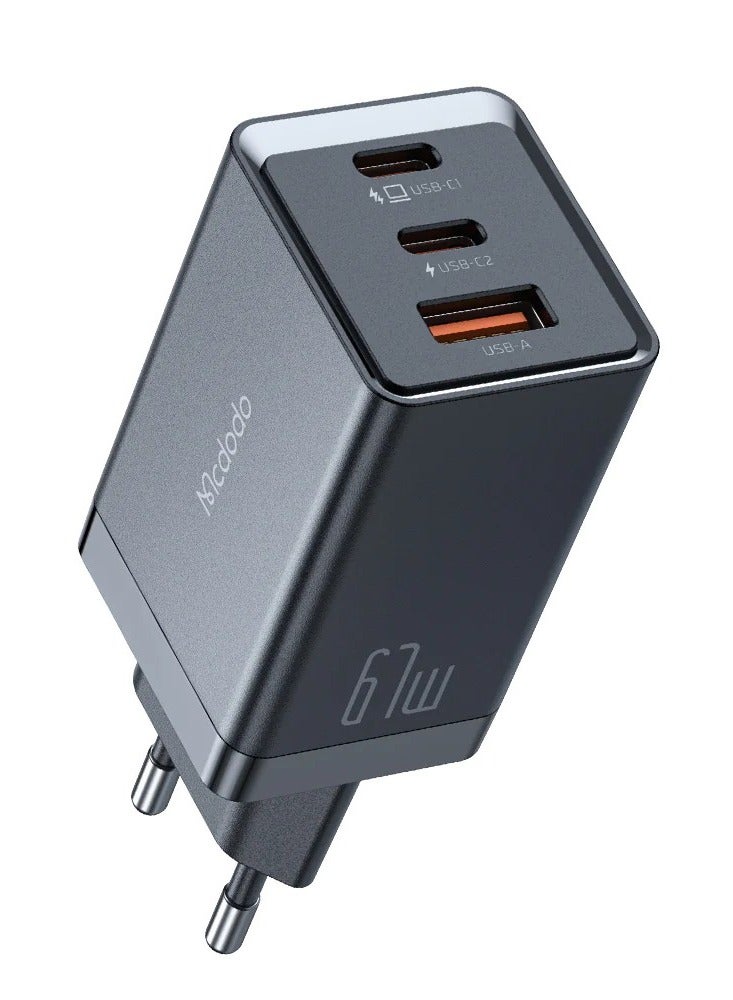 مكدودو شاحن ميني سريع برو بقوه 67 وات 2 منفذ Type-c ومنفذ USB-A - Image 1