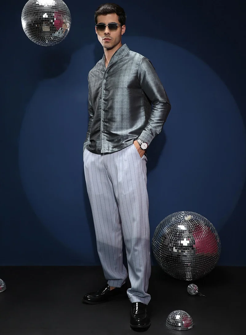 Campus Sutra Campus Sutra Men's Moon Grey Distortion-Texture Shirt For Casual Wear | Spread Collar | Long Cuffed Sleeves | Button Closure | Shirt Shirt Crafted With Comfort Fit For Everyday Wear