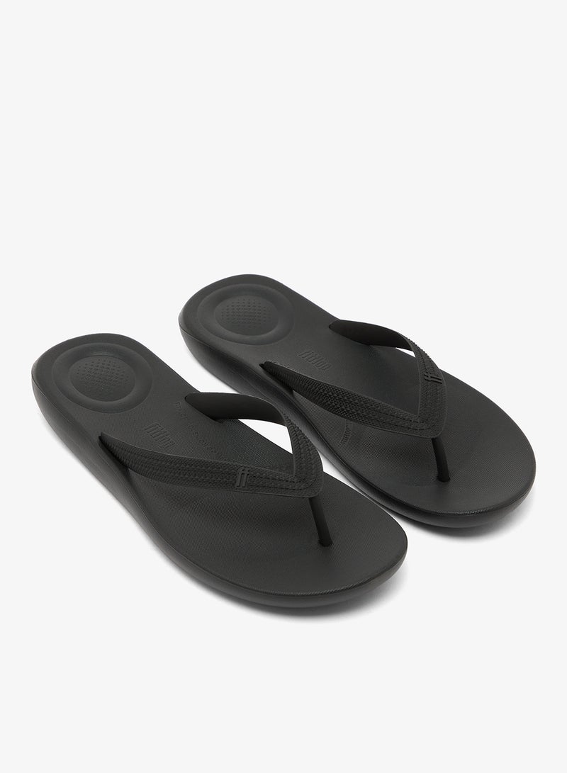 FitFlop Iqushion Textured Strap Flip-Flops - Image 4