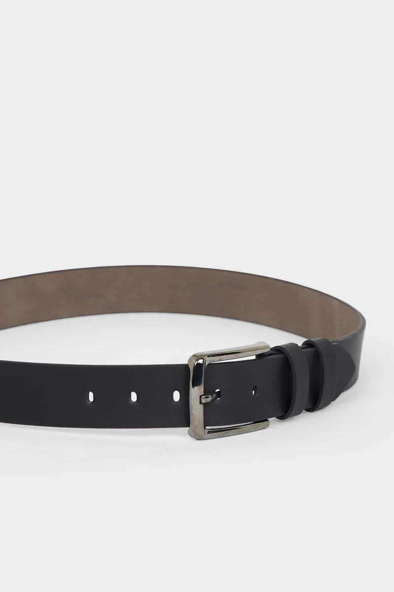 ديفاكتو Man Rectangle Clasp Faux Leather