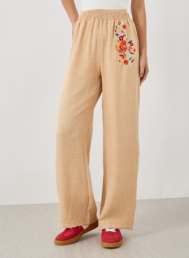 تايك تو بنطلون واسع مطرز بخصر مطاطي - Image 3