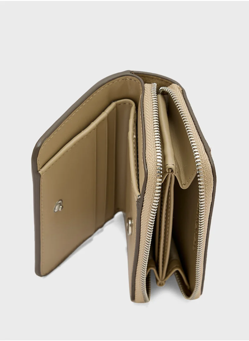 كالفن كلاين جينز Minimal Monogram  Wallet