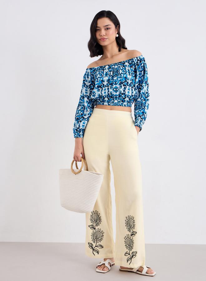 ستايلي بنطال بقصة أرجل واسعة وتفاصيل مُطرزة - Image 1